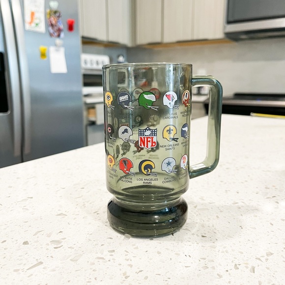 Vintage 1970s NFL Grey Smoke Glass Mug Football Team Helmets Beer Stein EUC - Picture 3 of 4